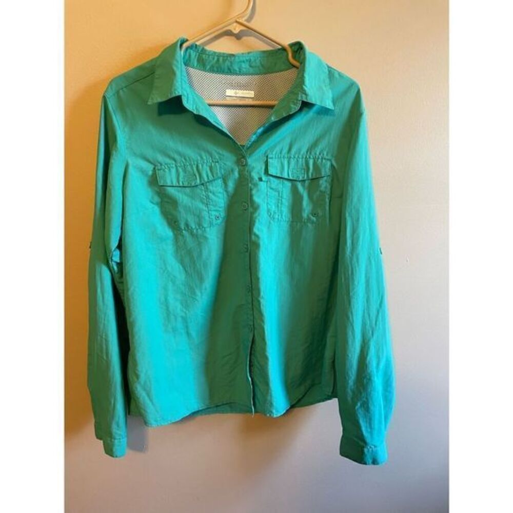 Columbia Women’s Button Down Shirt (SZ XL)